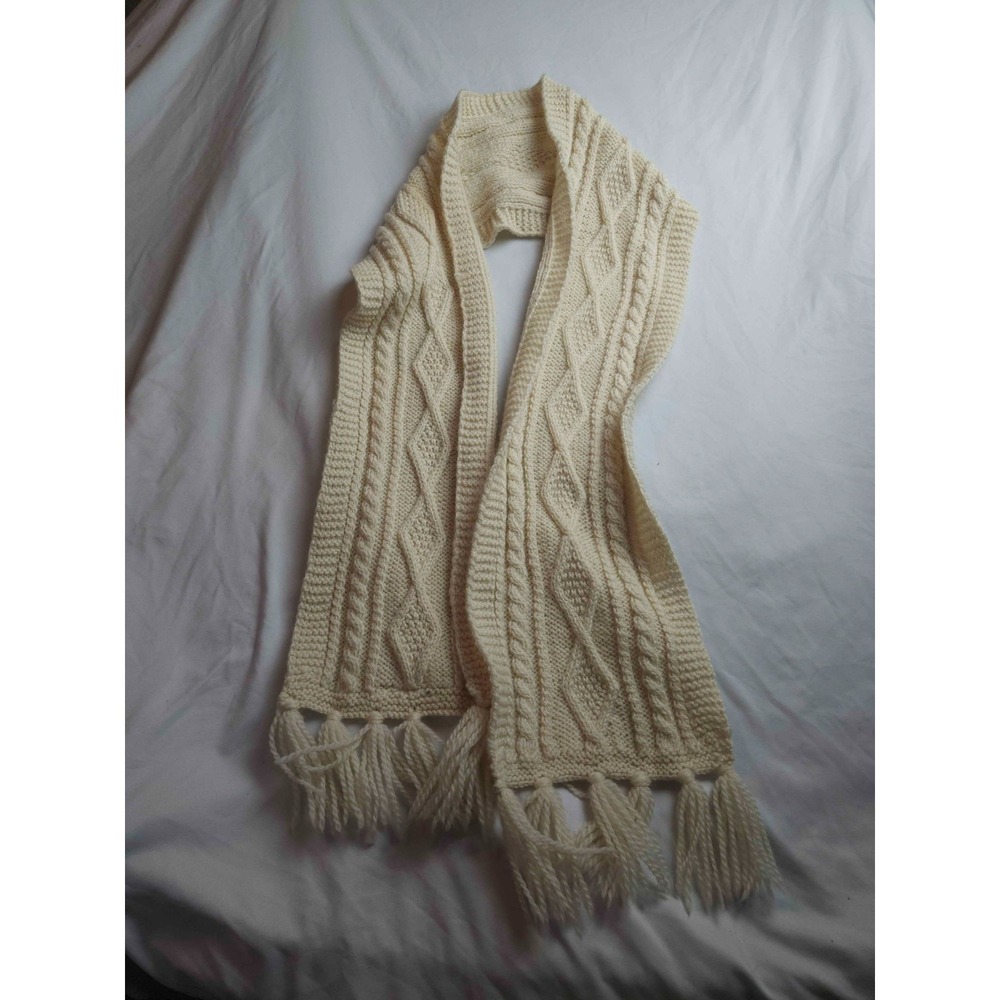 Standun Irish Tradition Scarf Beige Merino Wool Heritage Cottagecore Cozy Winter